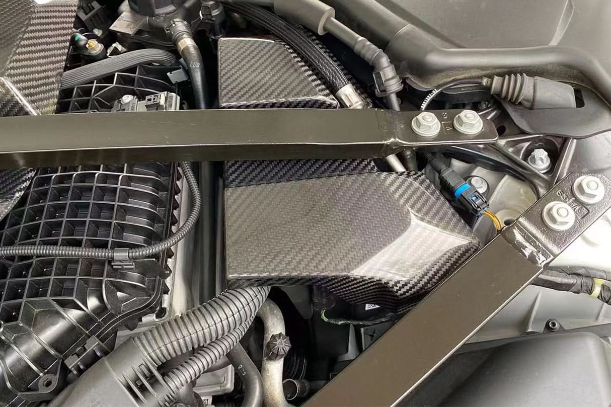 2021-UP BMW M3 G80 M4 G82 G83 Dry Carbon Fiber Fuse Cover