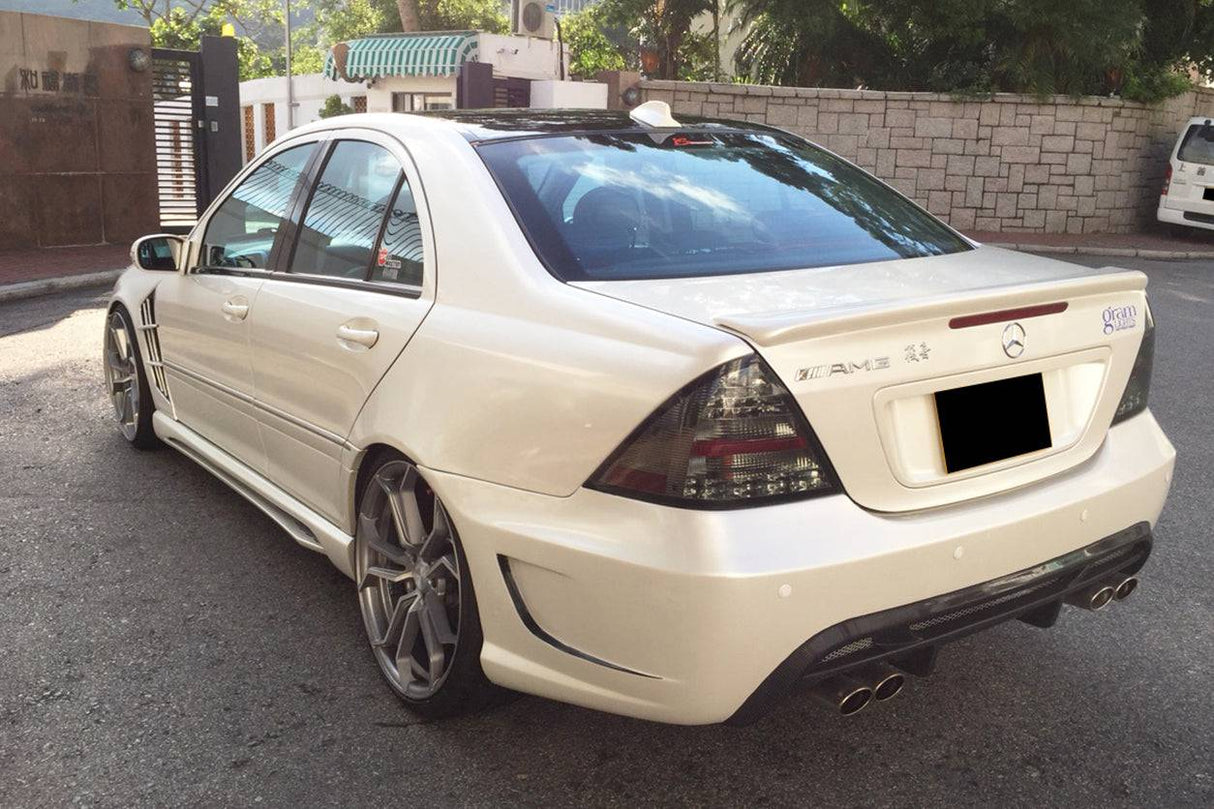 2001-2007 Mercedes Benz W203 C32 AMG C Class VRS Style Rear Bumper
