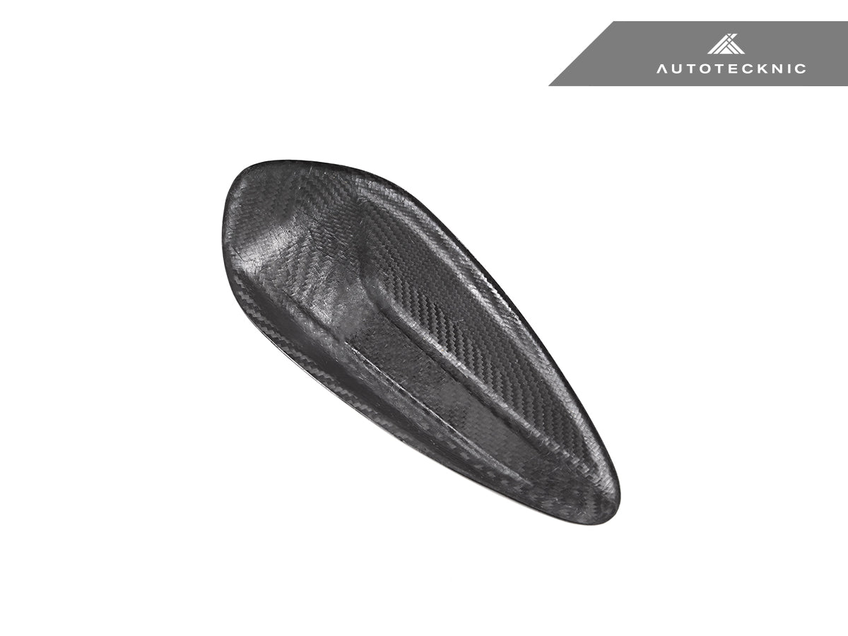 AutoTecknic Dry Carbon Roof Antenna Cover - G09 XM