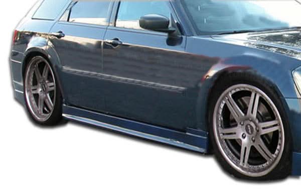 2005-2010 Dodge Magnum Chrysler 300 300C Quantum Style Side Skirts - FRP