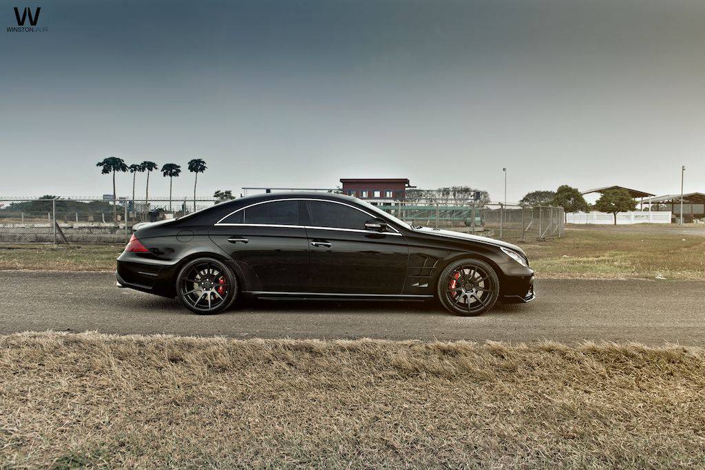 2005-2009 Mercedes Benz W219 Cls Class WD Style Rear Bumper with Exhaust Tips