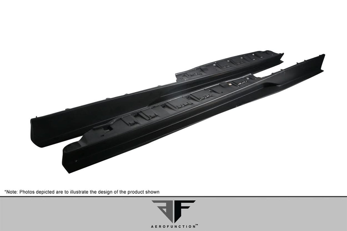 2008-2015 Audi R8 Signature Style Side Skirts - FRP