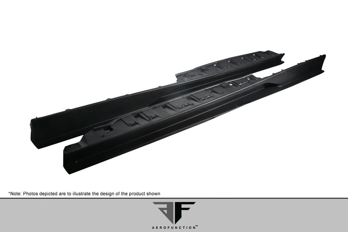 2008-2015 Audi R8 Signature Style Side Skirts - FRP