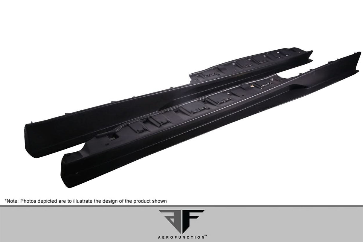 2008-2015 Audi R8 Signature Style Side Skirts - FRP