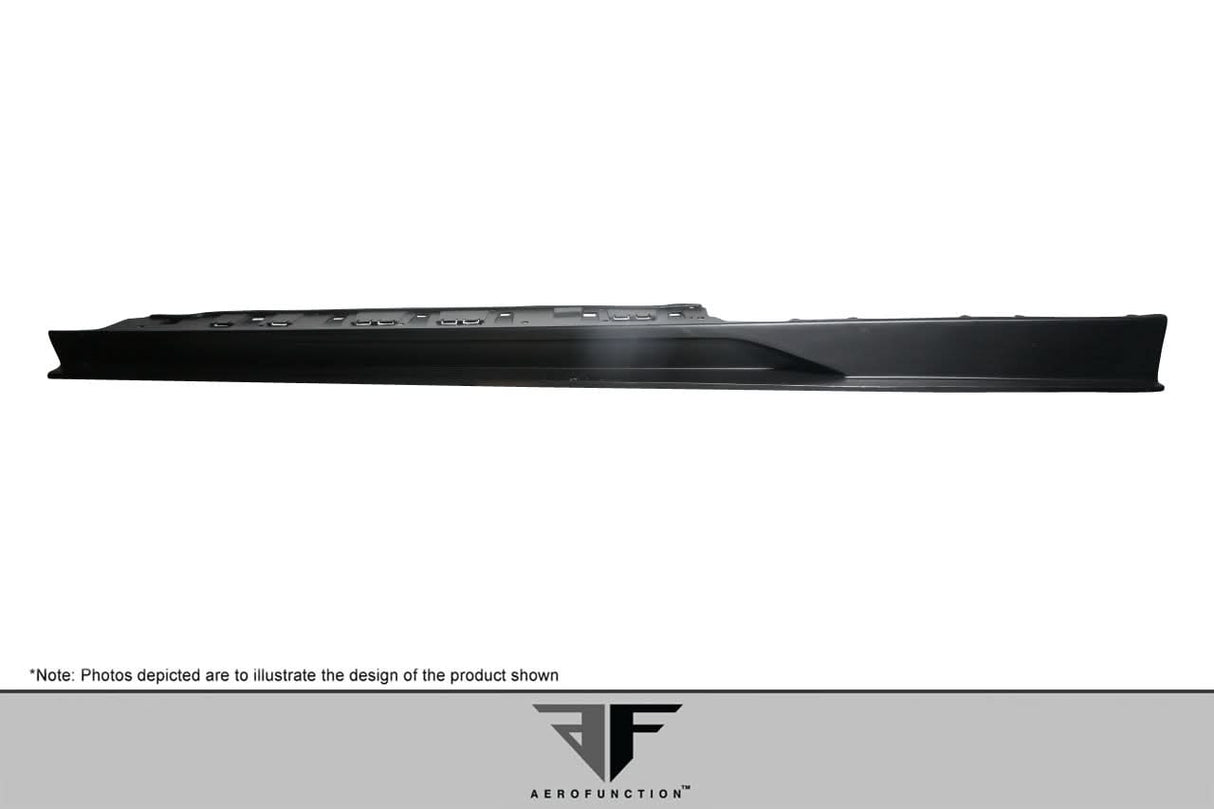 2008-2015 Audi R8 Signature Style Side Skirts - FRP
