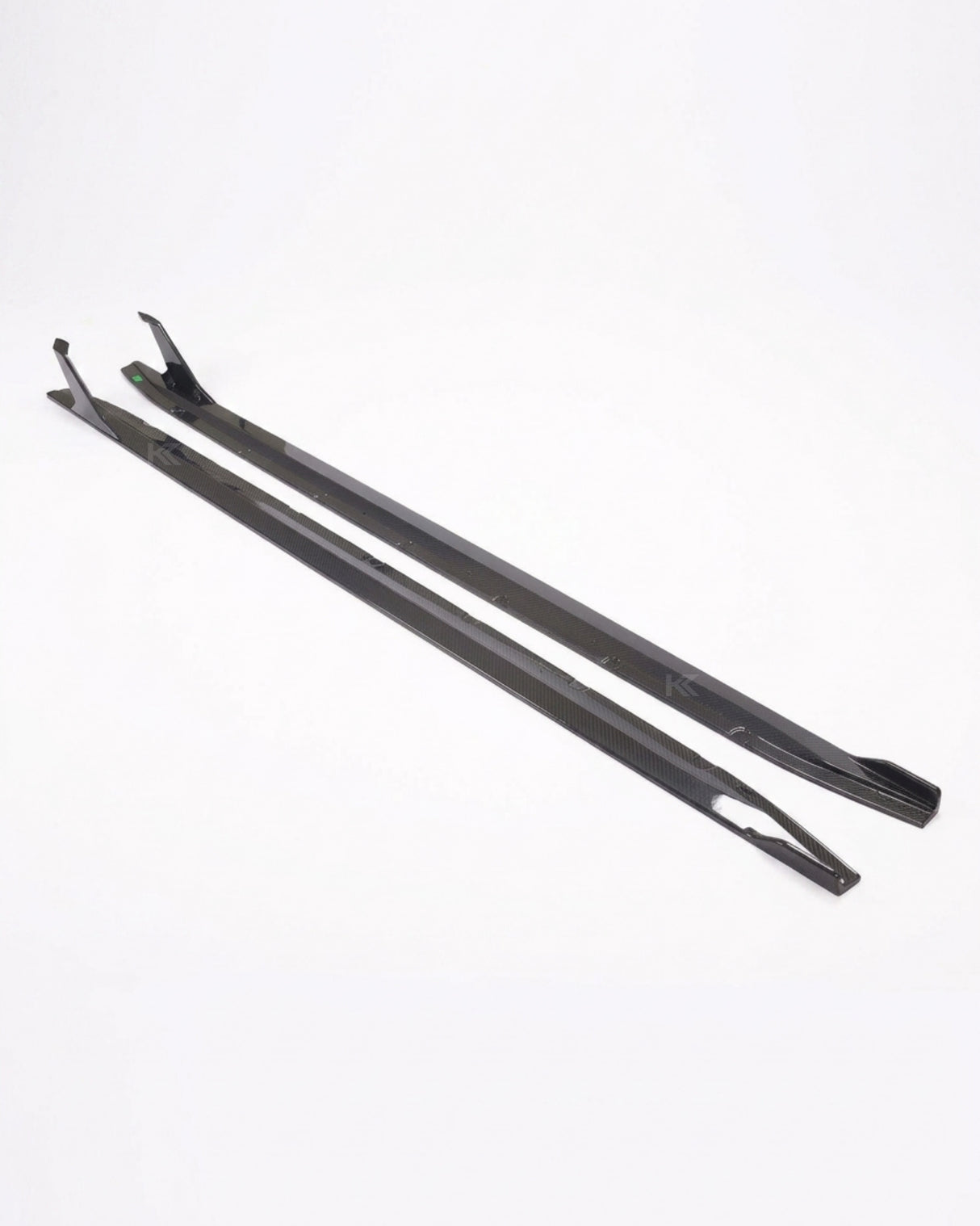 2021–2024 BMW M4 G82 / G83 Side Skirt Extensions – Pre-Preg Dry Carbon Fiber