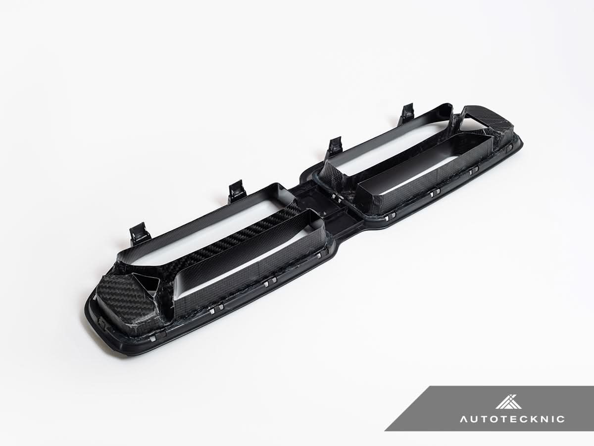 AutoTecknic Dry Carbon Corsa Front Grille - BMW G87 M2