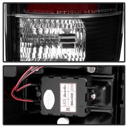 Spyder Chevrolet Suburban 1500/Suburban 2500/Tahoe/Yukon/Yukon XL 1500 00-06 Black LED Tail Lights