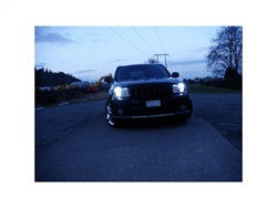Spyder Signature Jeep Grand Cherokee 05-07 Black Halo LED Projector Headlights