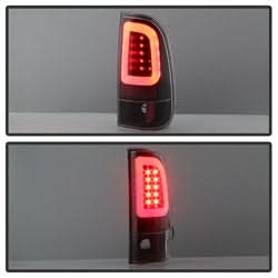 Spyder Ford F-150/F-150 Heritage/F-250/F-250 Super Duty/F-350 Super Duty/F-450 Super Duty/F-550 Super Duty 97-04 Version 3 Light Bar LED Tail Lights Black