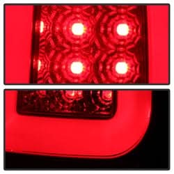 Spyder Ford F-150/F-150 Heritage/F-250/F-250 Super Duty/F-350 Super Duty/F-450 Super Duty/F-550 Super Duty 97-04 Version 3 Light Bar LED Tail Lights Red Clear