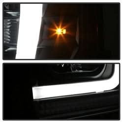 Spyder Signature Ford F-250 Super Duty/F-350 Super Duty/F-450 Super Duty 08-10 Light Bar DRL Projector Headlights Version 2 Black