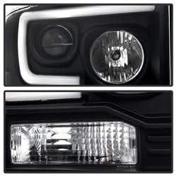 Spyder Signature Ford F-250 Super Duty/F-350 Super Duty/F-450 Super Duty 05-07 Light Bar Projector Headlights Black