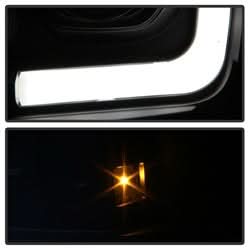 Spyder Signature Ford F-250 Super Duty/F-350 Super Duty/F-450 Super Duty 05-07 Light Bar Projector Headlights Black
