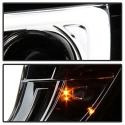 Spyder Signature Toyota Tacoma 05-11 Light Bar DRL Projector Headlights Version 2 Chrome