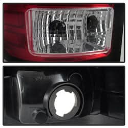 Spyder GMC Sierra 1500/Sierra 2500 HD/Sierra 3500 HD 07-13 Version 2 Light Bar LED Tail Lights Red Clear
