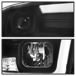 Spyder Dodge Ram 1500 09-18 / Ram 2500/3500 10-19 Version 2 Projector Headlights - Halogen Model Only - Light Bar DRL - Black