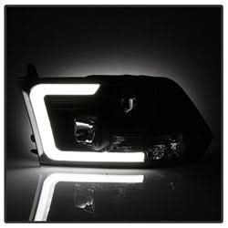 Spyder Dodge Ram 1500 09-18 / Ram 2500/3500 10-19 Version 2 Projector Headlights - Halogen Model Only - Light Bar DRL - Black