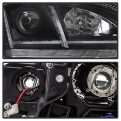 Spyder Signature Audi TT/TT Quattro 08-09 Sequential Turn Signal Projector Headlights Halogen Model Only Not Compatible With Xenon/HID Model