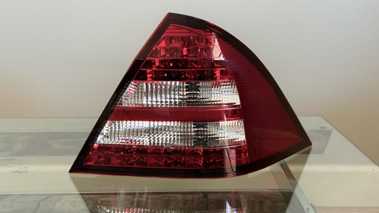 MERCEDES BENZ C-CLASS W203 LED Red/Clear Taillights (2001-2004) READ DESCRIPTION