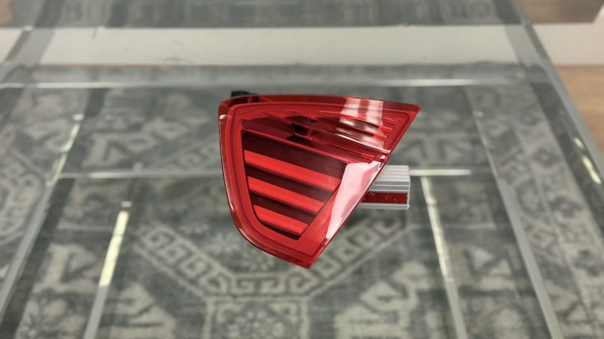 BMW 3-Series E90 RED Tail Light Upgrade (2006-2009) *READ DESCRIPTION