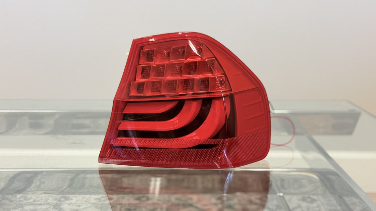 BMW 3-Series E90 RED Tail Light Upgrade (2006-2009) *READ DESCRIPTION
