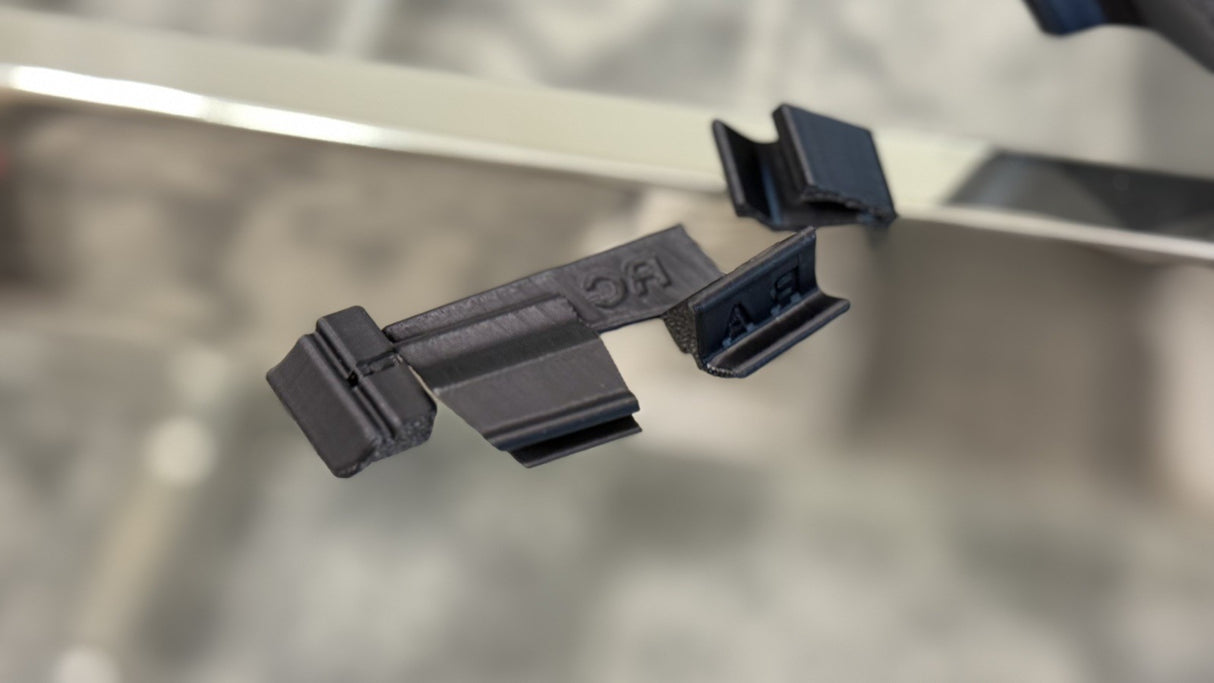 BMW E39 C-Pillar Light Fix – Left + Right *READ DESCRIPTION