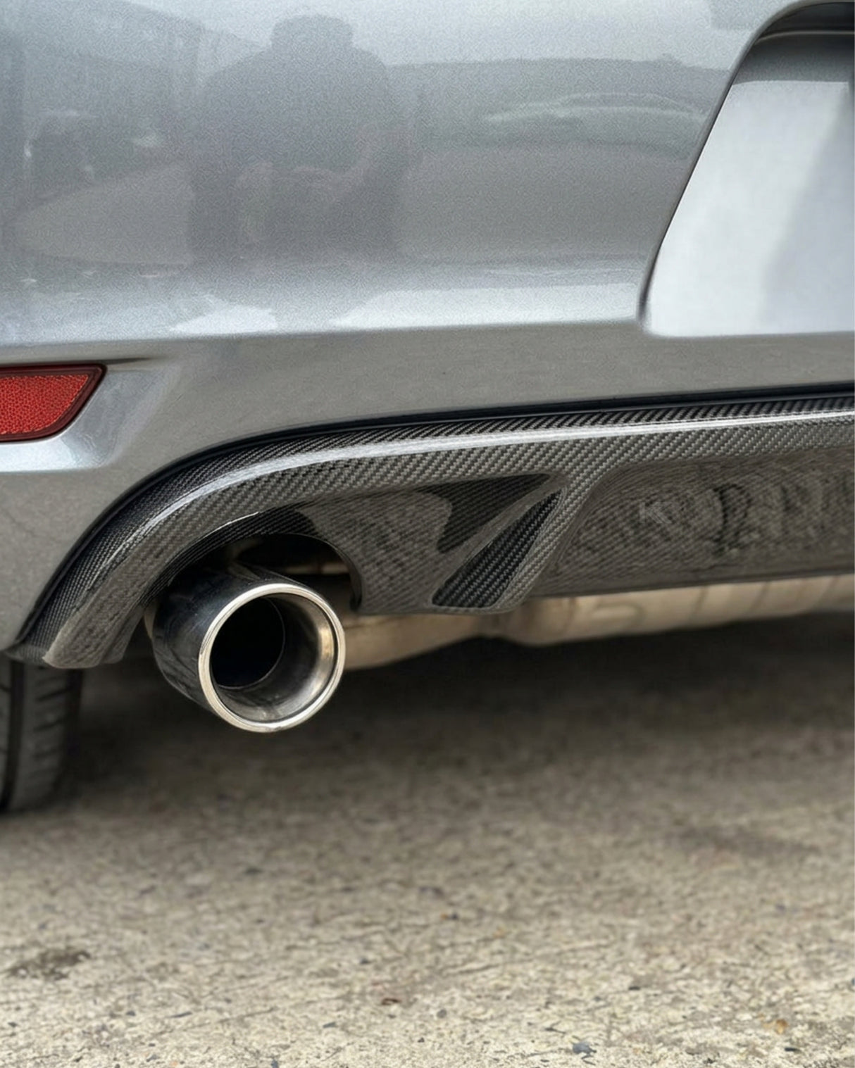2010–2013 Volkswagen Golf GTI MK6 Rear Bumper Diffuser – Carbon Fiber