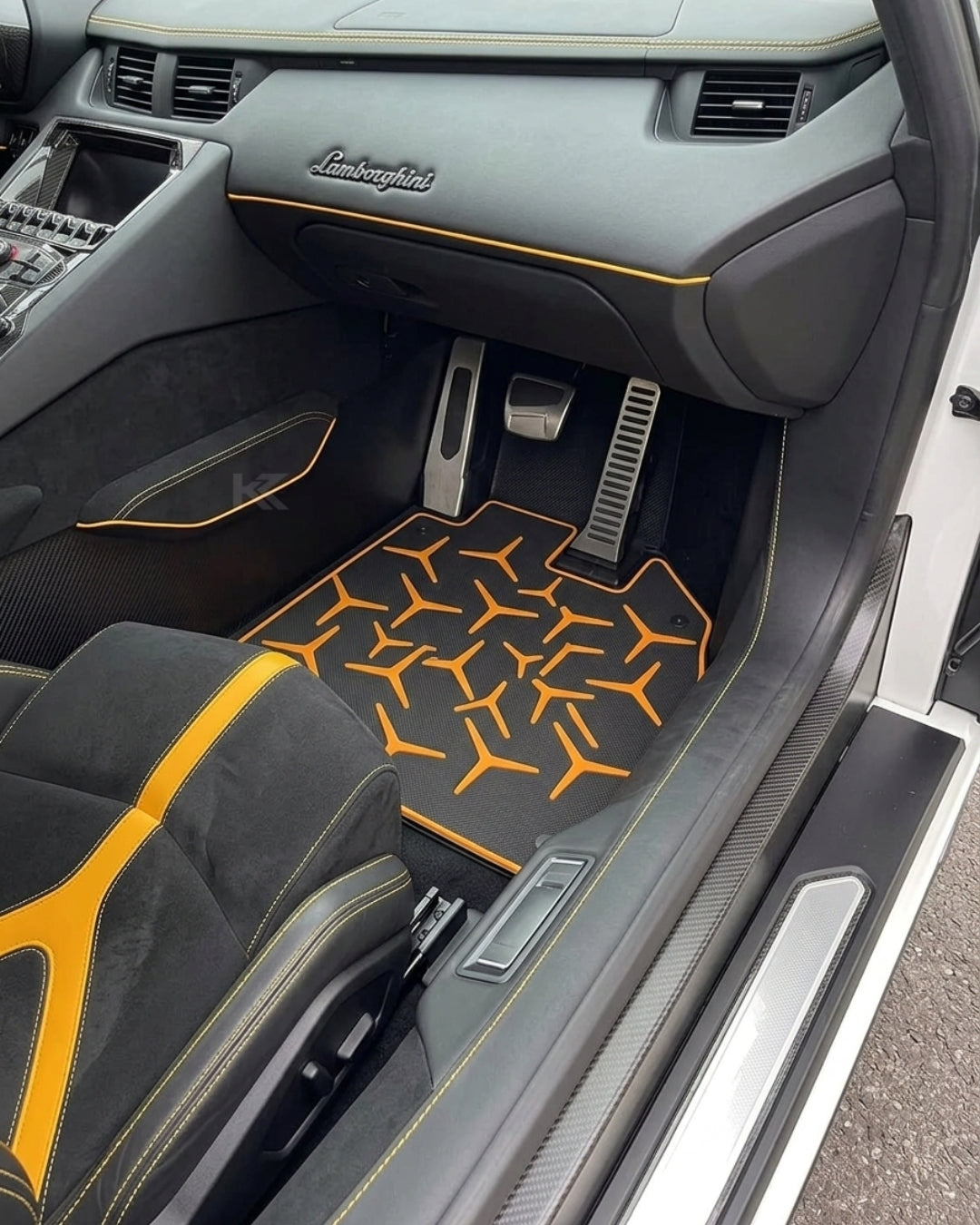 2011–2022 Lamborghini Aventador SVJ Style Floor Mats – Dry Carbon Fiber & Alcantara