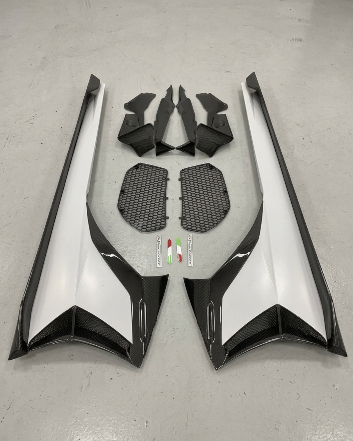 2011–2022 Lamborghini Aventador SVJ Style Side Skirts – Dry Carbon Fiber