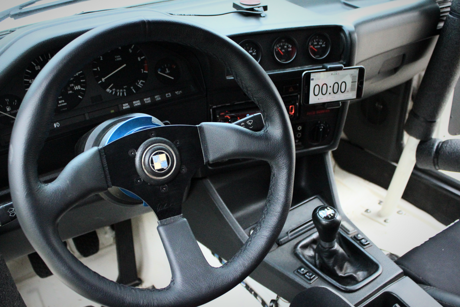 E30 OBC Phone Mount