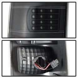 Akkon Chevrolet Silverado 1500/Silverado 1500 Classic/Silverado 1500 HD/Silverado 1500 HD Classic/Silverado 2500/Silverado 2500 HD/Silverado 2500 HD Classic/Silverado 3500/Silverado 3500 Classic 03-06 Black XTune LED Tail Lights