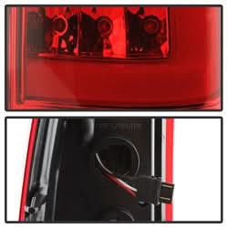 xTune Chevy Silverado 1500/2500/3500 99-02 / GMC Sierra 1500/2500/3500 99-06 and 2007 Sierra Classic Version 3 Tail Lights - Light Bar LED - Red Clear