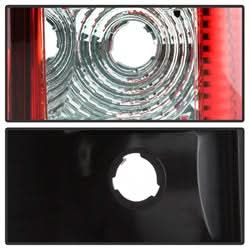xTune Chevy Silverado 1500/2500/3500 99-02 / GMC Sierra 1500/2500/3500 99-06 and 2007 Sierra Classic Version 3 Tail Lights - Light Bar LED - Red Clear