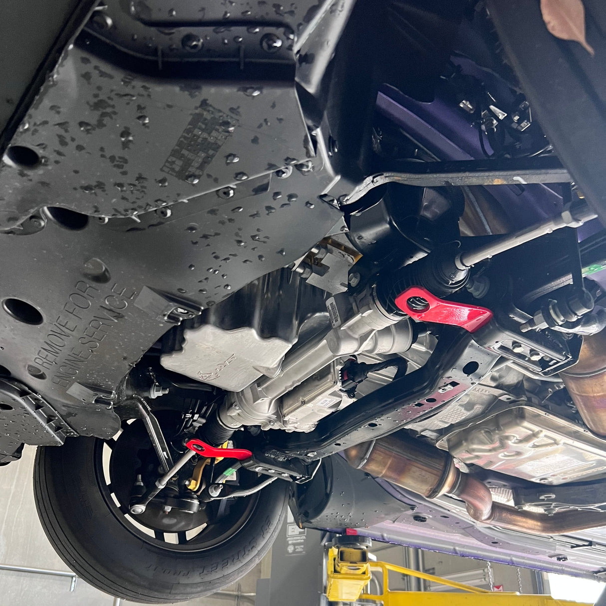 Challenger 09-23 Strap Points