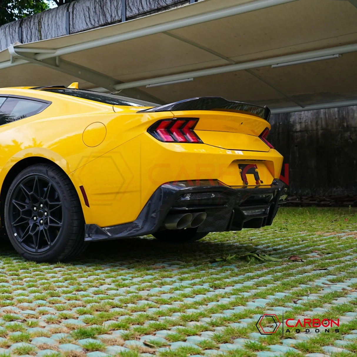 Low-Profile Carbon Fiber Ducktail Spoiler for 2024+ Ford Mustang GT & EcoBoost