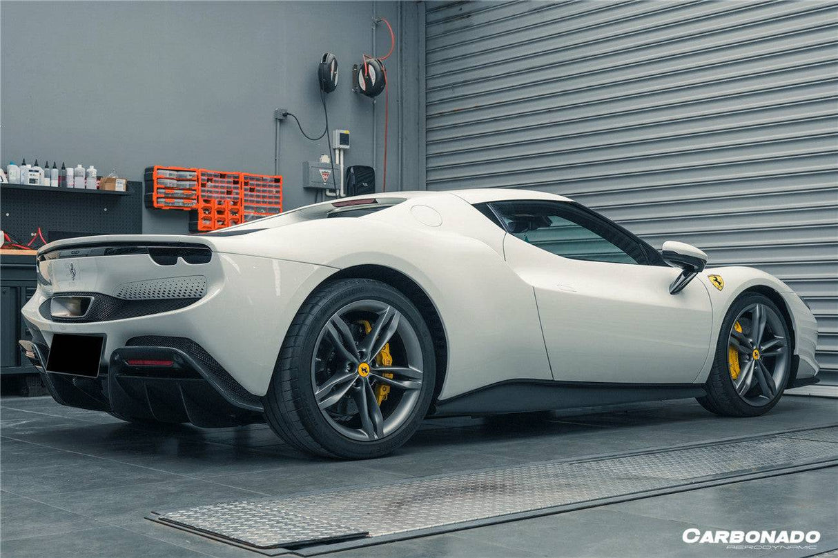 2022-UP Ferrari 296 GTB And GTS OE Style Carbon Fiber Rear Bumper With Diffuser