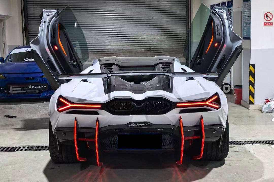 2024-UP Lamborghini Revuelto BK Style Autoclave Carbon Fiber Rear Diffuser with Canards