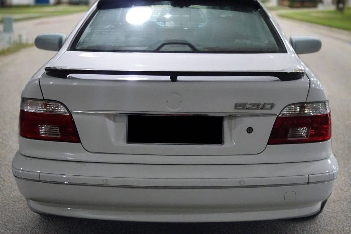 1997-2003 BMW 5 Series E39 MT Style Carbon Fiber Turnk Spoiler