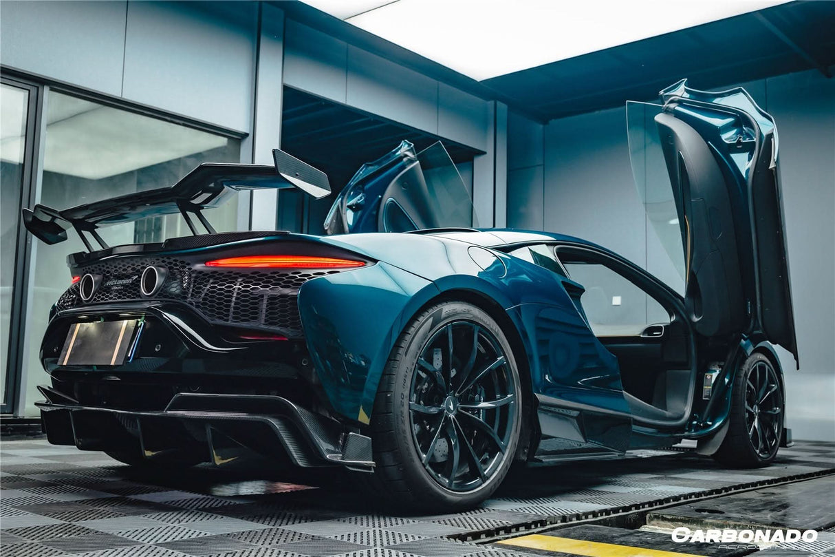 2023-UP McLaren Artura Coupe | Spider AM Style Autoclave Carbon Fiber Side Skirt