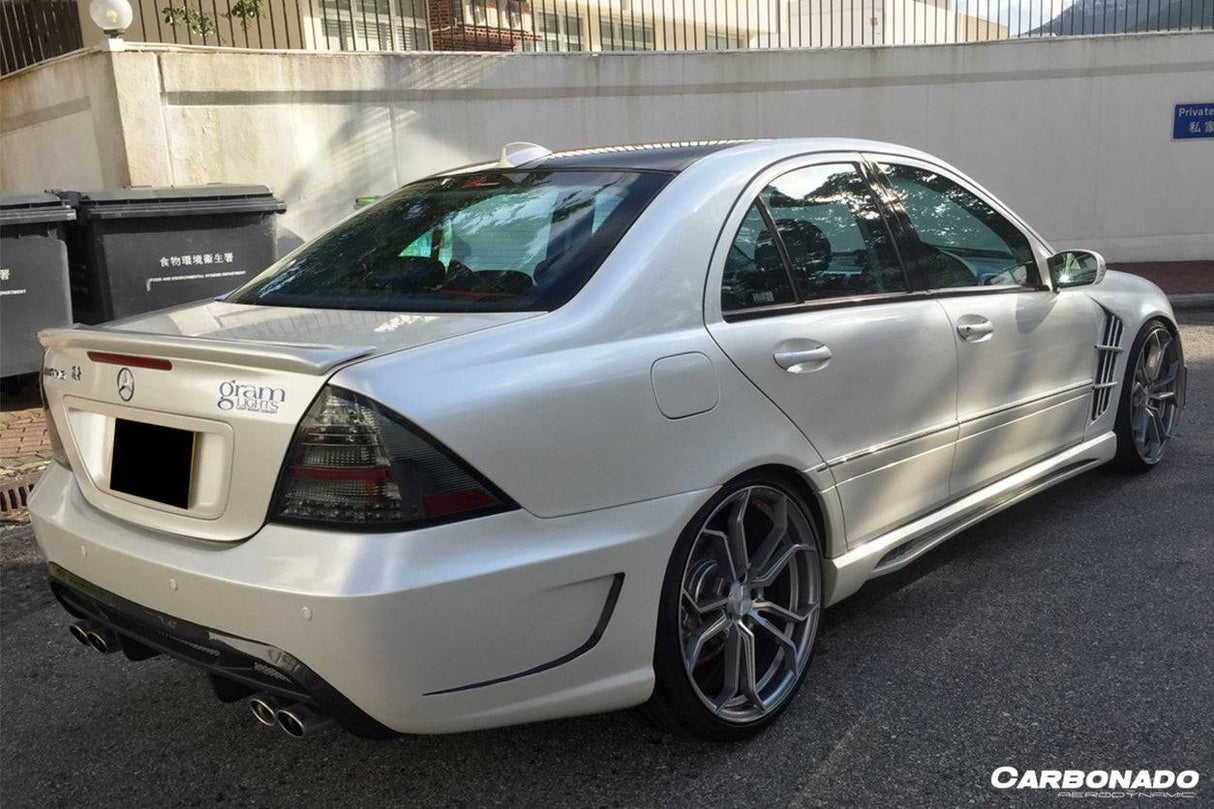 2001-2007 Mercedes Benz W203 C32 AMG C Class VRS Style Rear Bumper