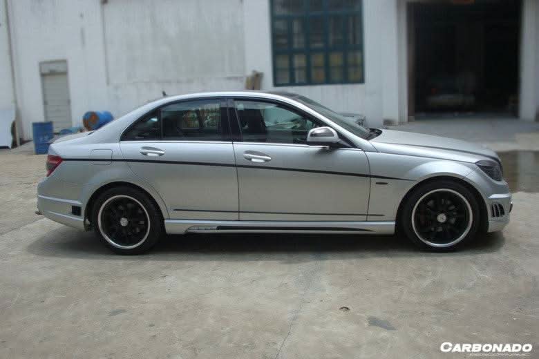 2008-2014 Mercedes Benz W204 C Class DE Style Side Skirts