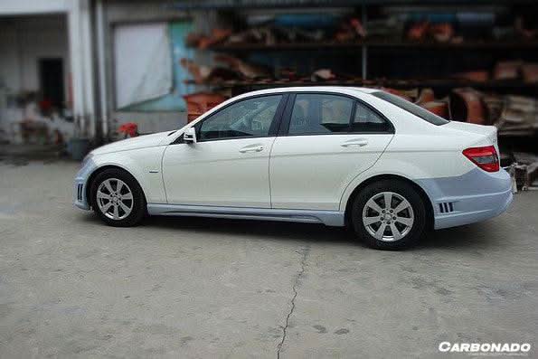 2008-2014 Mercedes Benz W204 C Class DE Style Side Skirts