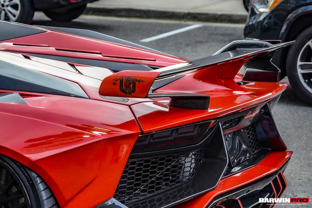 DarwinPRO 2011-2016 Lamborghini Aventador LP700 Roadster SV-BKSSII Style Engine Hood And Wing