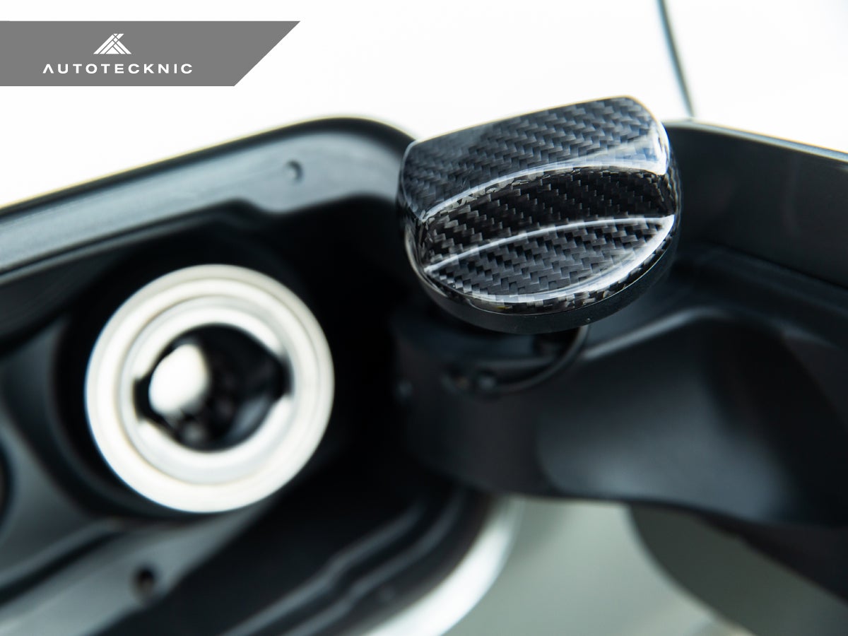 AutoTecknic Dry Carbon Competition Fuel Cap Cover - BMW E82 1M | 1-Series