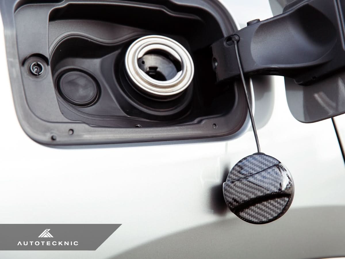 AutoTecknic Dry Carbon Competition Fuel Cap Cover - E63/ E64 M6 | 6-Series