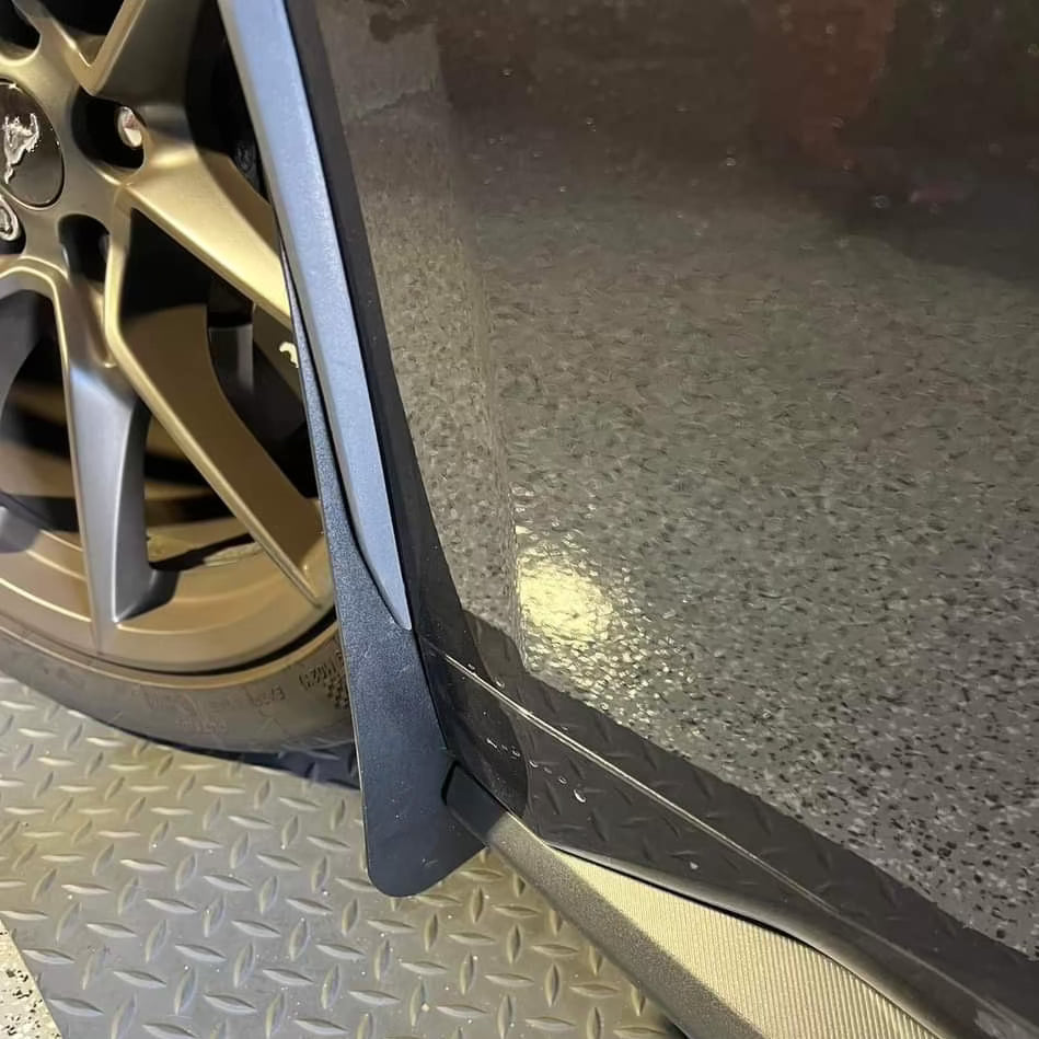 Mustang Dark Horse Standard Rock Guards