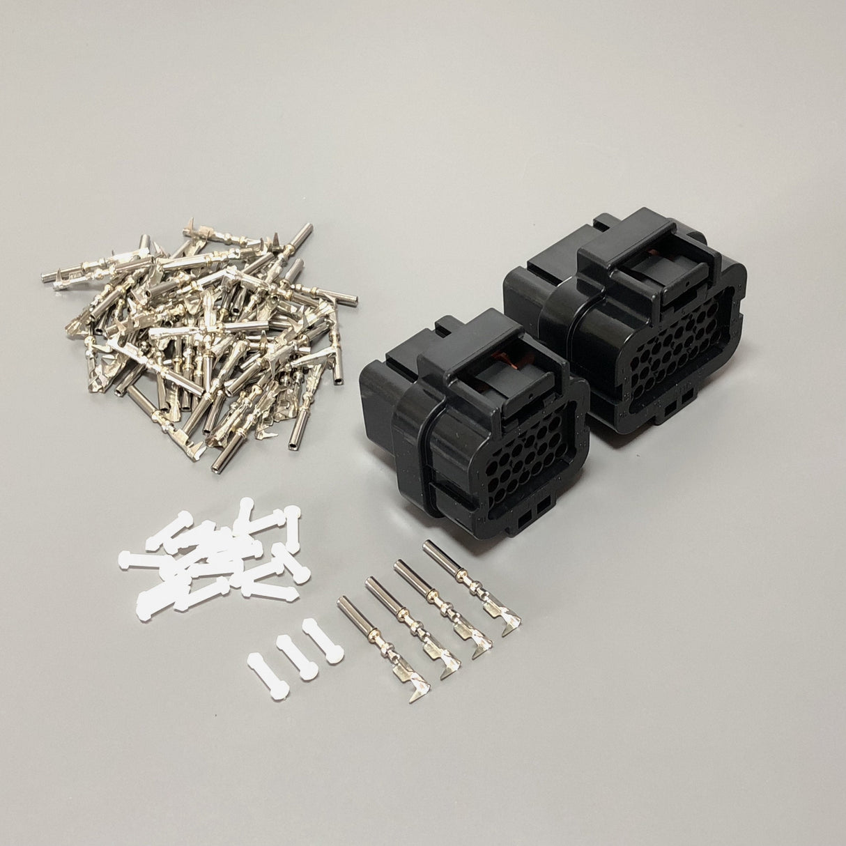 Suzuki Hayabusa (Gen I) GSX1300R ECU Connector Plug Clip Kit", "26-Pin + 34-Pin
