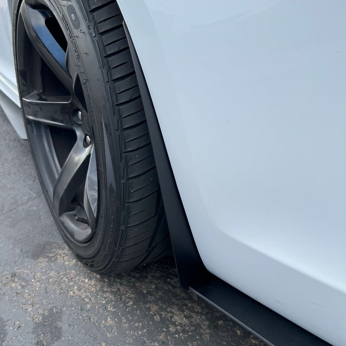 Chrysler 300 SRT 11-19 Standard Rock Guards