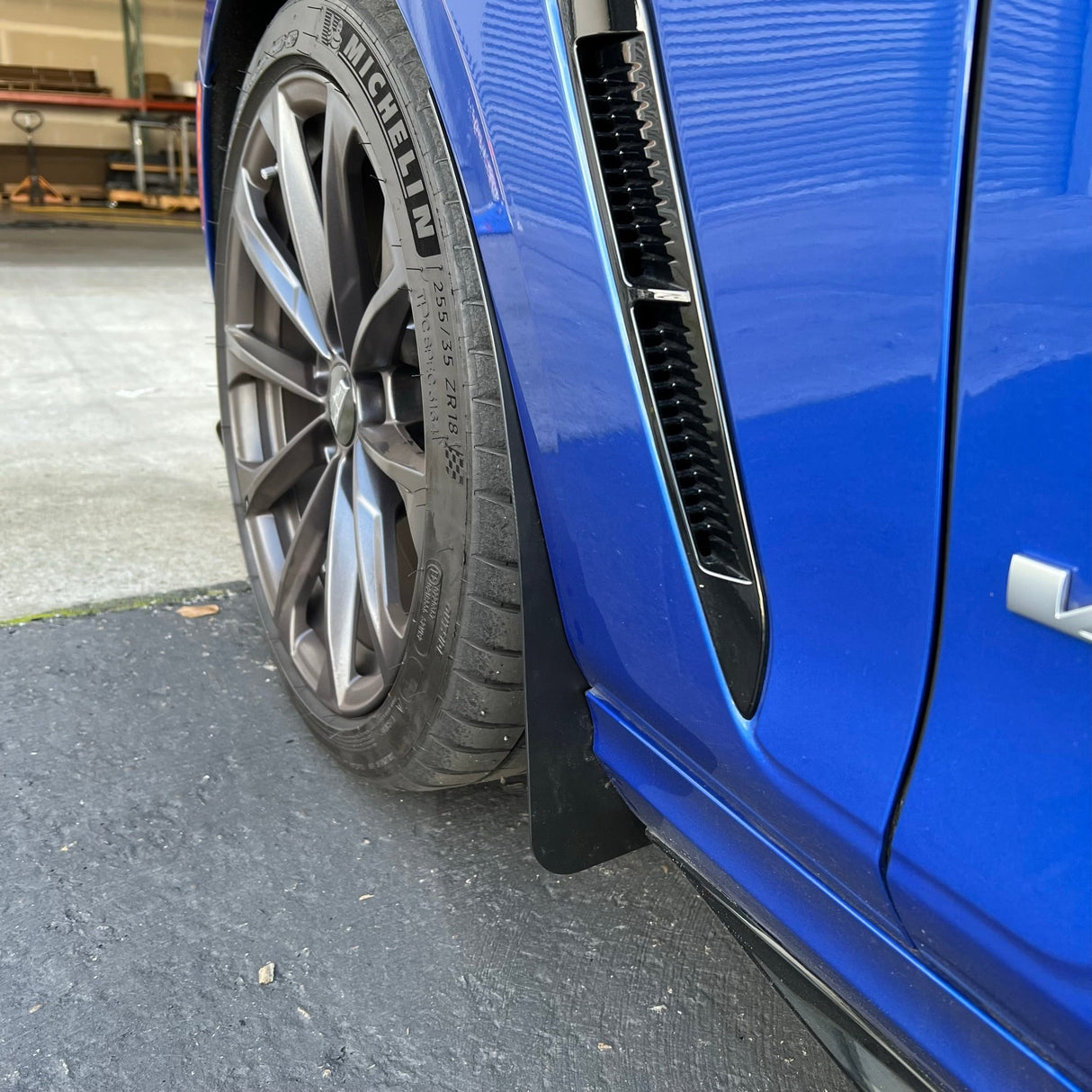 Cadillac 20-23 CT4-V Blackwing Standard Rock Guards